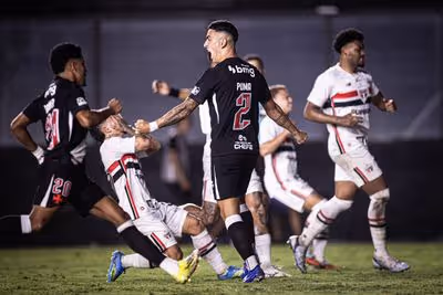 Puma Rodríguez volta a marcar após dois meses e lidera artilharia do Vasco em 2026