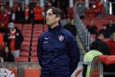 Zubeldía vê Fluminense em 'momento vulnerável' e assume responsabilidade