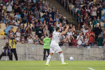 Hulk celebra primeiro gol pelo Fluminense: ‘Muito feliz’