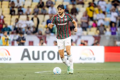 Igor Rabello machuca o ombro e vira preocupação no Fluminense