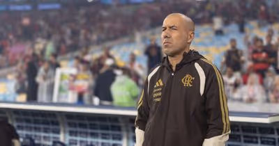 Jardim respira melhor: Flamengo dá a volta ao Santos e regressa às vitórias
