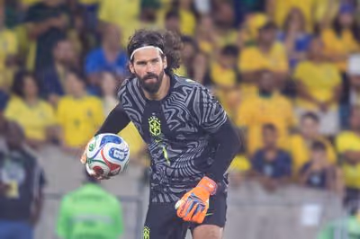 Alisson lamenta vaias em goleada sobre o Panamá: ‘É a vida do goleiro’