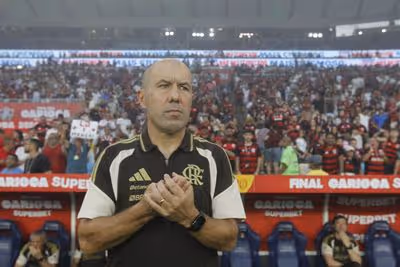 Leonardo Jardim exalta Filipe Luís e celebra primeiro título no Brasil: 'Muito bom'