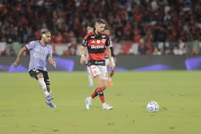 Jorginho cita erro e agradece a jogadores e torcida do Flamengo