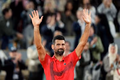 Djokovic se muda para a Grécia depois de ser chamado de ‘traidor’ pelo governo sérvio