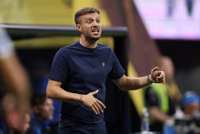 Botafogo chega a acordo com técnico argentino e prepara anuncio