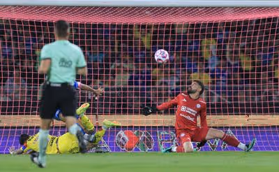 Goleiro do Cruz Azul rasga elogios ao Flamengo, mas garante: 'Estamos preparados