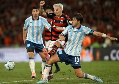 Flamengo tem interesse em jogador do Racing que sofreu fratura em jogo do Maracanã