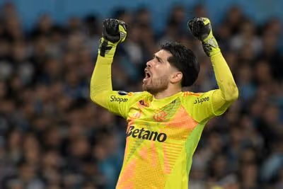 Herói, Rossi confirma melhor fase no Flamengo com classificação na Libertadores