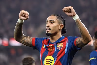 Raphinha se machuca e vira desfalque no Barcelona para a Copa do Rei