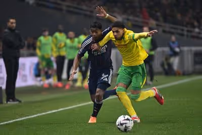 Endrick é expulso, mas Lyon vence o Nantes pelo Campeonato Francês