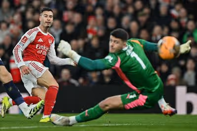 Martinelli e Jesus marcam em goleada do Arsenal, que avança na Copa da Inglaterra