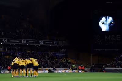 Time de André e João Gomes, Wolverhampton é rebaixado na Inglaterra