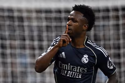 Arsenal planeja oferta histórica para tirar Vini Jr do Real Madrid