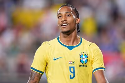 João Pedro mantém rotina de treinos e reduz férias em busca da Copa do Mundo