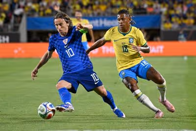 Brasil leva susto, mas vence a Croácia em último teste antes da convocação para a Copa