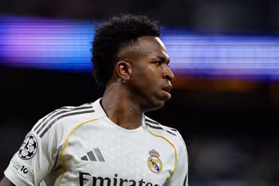 Real Madrid marca reunião com Vini Jr para definir futuro do atacante