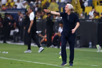Al-Nassr, da Arábia Saudita, anuncia a saída do técnico Jorge Jesus