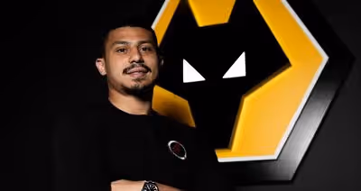 Ex-Fluminense, André renova com Wolverhampton até 2030