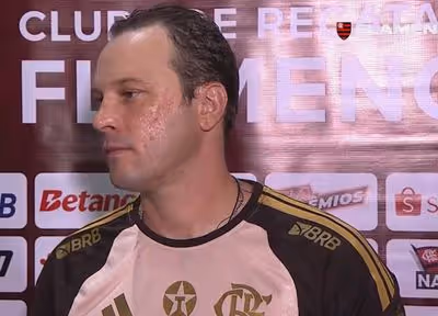 Técnico lamenta erros, mas cita orgulho pelo 'espírito de luta' da garotada do Flamengo