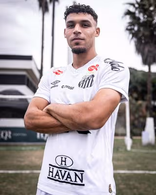 Emprestado pelo Flamengo, Victor Hugo projeta sequência no Santos