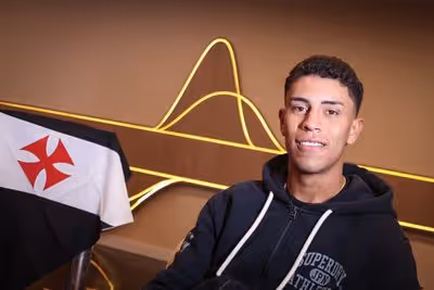 Vasco atinge limite de estrangeiros e avalia futuro de jogadores