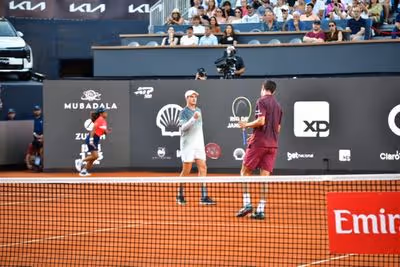 João Fonseca e Marcelo Melo vencem na estreia das duplas e vão às quartas do Rio Open