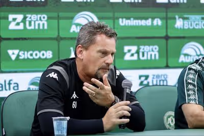 Antes da pausa para a Copa do Mundo, clube da Série A anuncia a saída do técnico