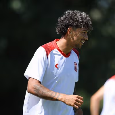 Próximo de fechar com Botafogo, Medina fica fora dos relacionados para jogo do Estudiantes