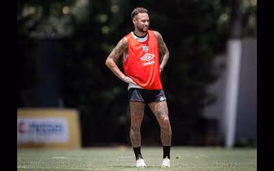 Neymar deve voltar a campo no próximo domingo, pelo Paulistão