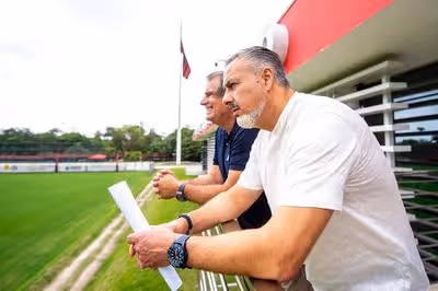 Missão definida no Flamengo: José Boto mira meia para reforçar elenco
