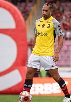 Sem oportunidades no Flamengo, Pablo defenderá o São Bernardo em 2026