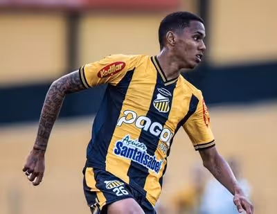 Fluminense monitora zagueiro destaque do Novorizontino
