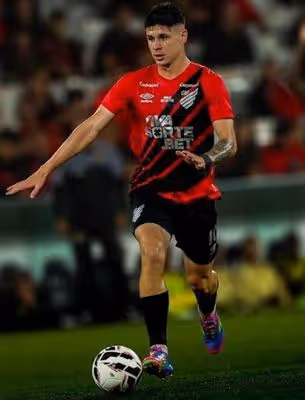 Fluminense avalia proposta por meia argentino de clube da Série B