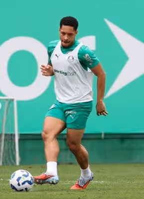 Julgamento de Vitor Roque no STJD ganha nova data