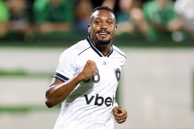 Destaque contra a Chapecoense, Edenilson lidera estatísticas ofensivas na Série A