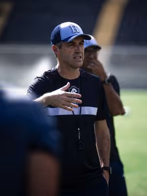 Remo ganha tempo para treinar e mira saída do Z4 contra o Santos