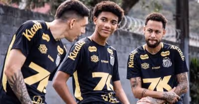 Neymar toma drible e dá rasteira em Robinho Jr