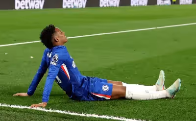 Fora da Copa, Estevão diz que lesão desapareceu e surpreende especialistas