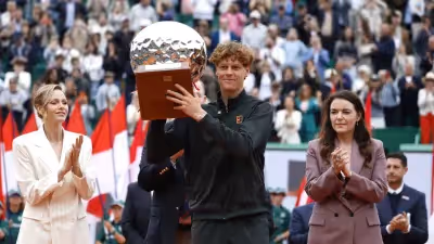 Sinner bate Alcaraz, vence em Monte Carlo e alcança liderança do ranking