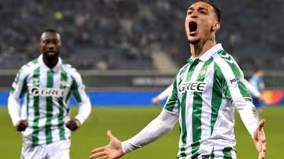 Antony mais perto de regressar ao Betis a preço de 'saldo'