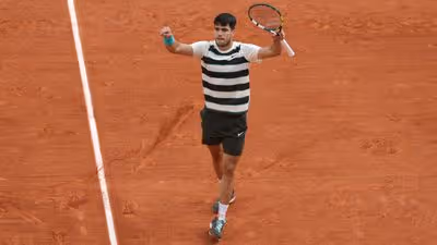 Alcaraz 'desfaz' Sinner e conquista Roland Garros pela segunda vez