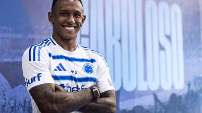 Oficial: Treinador português 'amarra' Marquinhos no Brasil