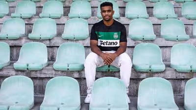 Oficial: Estreou-se pela equipa principal e agora renova pelo Sporting