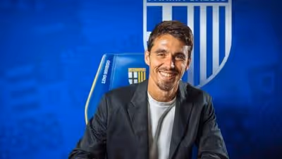 Oficial: Carlos Cuesta assume comando técnico do Parma
