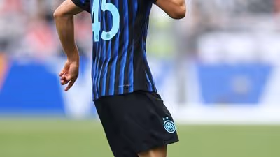 Carboni oferece primeira vitória a Chivu no comando técnico do Inter