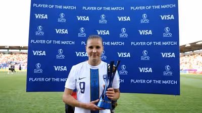 Finlândia vence Islândia no jogo inaugural do Europeu feminino
