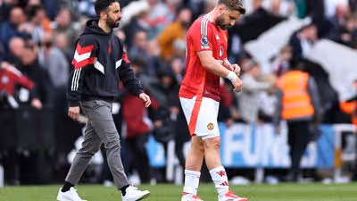 Polémica no Manchester United. Decisão de Amorim deixa Shaw