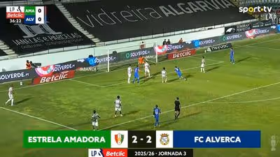 Expulsões, 4 golos... e muito VAR. O resumo do Estrela da Amadora-Alverca