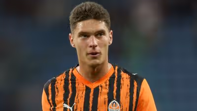 "Vem para o Benfica". Recado enigmático de Sudakov vale pedido de Trubin